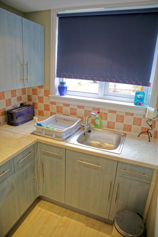 3Mac Dunfermline Self-Catering Apartment Rum bild