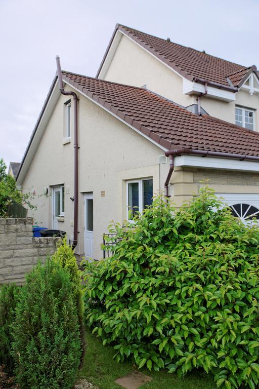 3Mac Dunfermline Self-Catering Apartment Rum bild